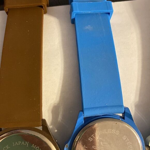 Geneva Platinum Women's Stainless Steel Quartz Rhinestone Watch Set of 4 - Picture 11 of 12